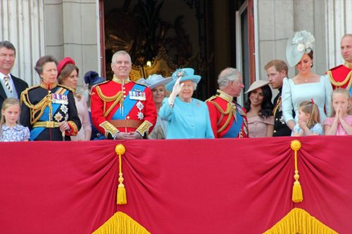 Queen Elizabeth, Prince Charles Meghan Markle Harry Andrew, William, Kate Beatrice, Eugenie Charlotte Balcony