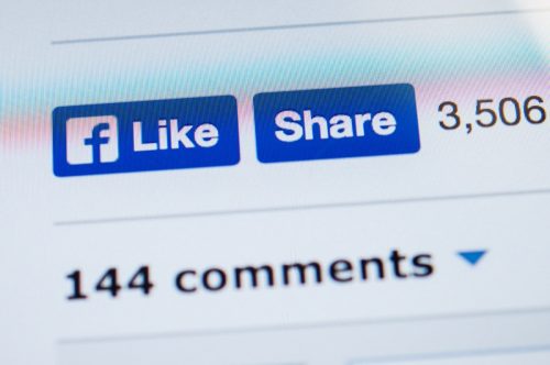 facebook liek and share buttons