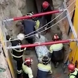 Bank Robber Suspect Begs Police To Rescue Him From Tunnel He Built to Rob Banks