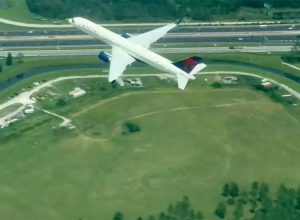 Video Shows Two Planes Narrowly Escaping Midair Collision in Florida