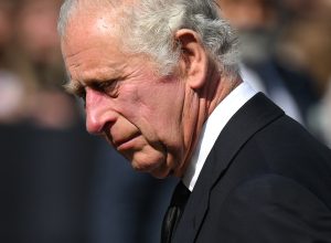 The Real Reason King Charles is “Ready to Ban” Prince Harry and Meghan From Coronation, Royal Author Claims