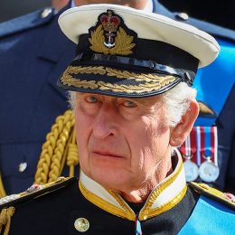 The Real Reason Why King Charles Felt “Betrayed by Prince Harry and Meghan Markle,” Royal Expert Claims