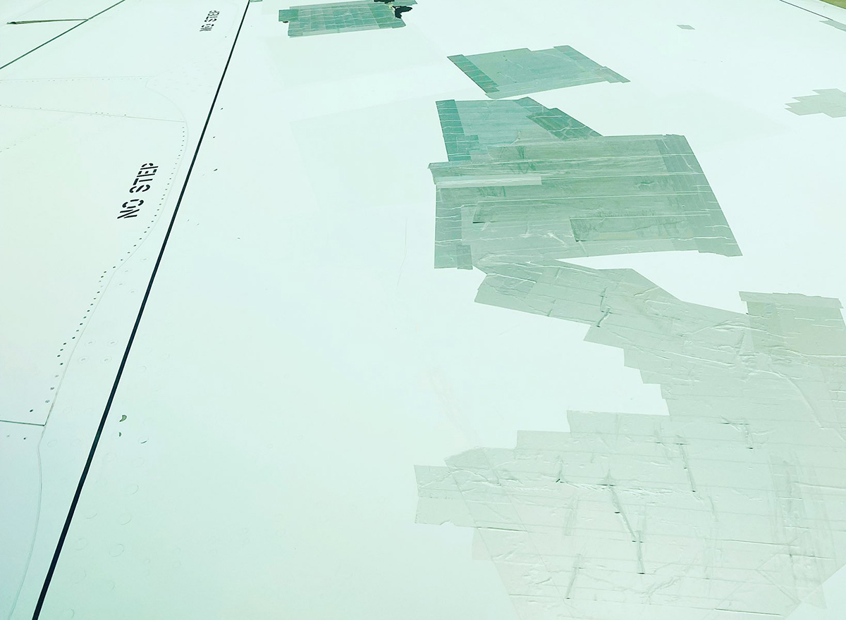 SEE Photo Shows Passenger Plane’s Wing Covered in Duct Tape