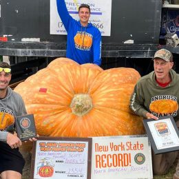 Video Shows the Record-Beating 2,554-Pound Monster Pumpkin