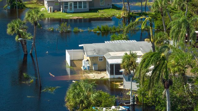 Surrounded,By,Hurricane,Ian,Rainfall,Flood,Waters,Homes,In,Florida