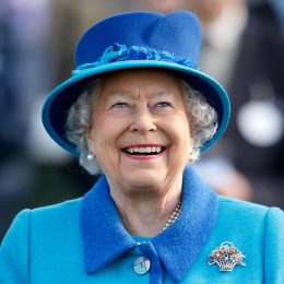 Queen Elizabeth’s Hilarious Reaction to Crossbow-Wielding Intruder: “That Would Have Put a Damper on Christmas”