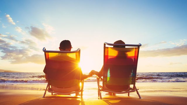 Retirement,Vacation,Concept,,Happy,Mature,Retired,Couple,Enjoying,Beautiful,Sunset