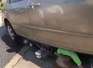 Hero Samaritans’ Quick Reaction Rescue 80-Year-Old Woman and 3-Year-Old Child Pinned By Driver Backing Out Of Parking Spot