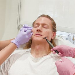 Rich Guy Spends $2 Million Per Year to Look 18 Again—and His Doctors Say it’s Working