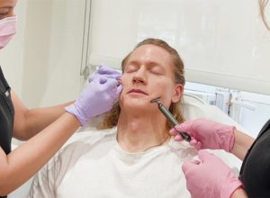 Rich Guy Spends $2 Million Per Year to Look 18 Again—and His Doctors Say it’s Working