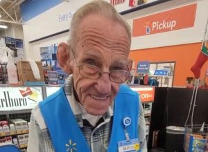 82-Year-Old Walmart Cashier Can Finally Retire After Good Samaritan Raises $108,000 From Online Donors
