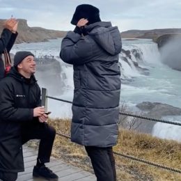 Hilarious Moment Ignorant Tourist Ruins Romantic Engagement Proposal