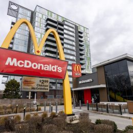 Police Officers Try to Lure a Roof Jumper With Cardi B & Offset Meal From McDonald’s