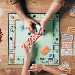 Monopoly Game Gets Violent
