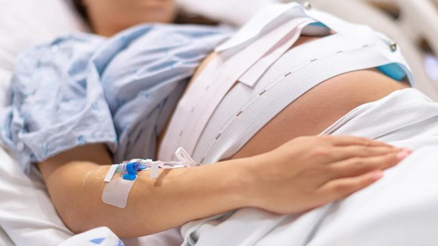 Pregnant_woman_birth_baby_hospital bl