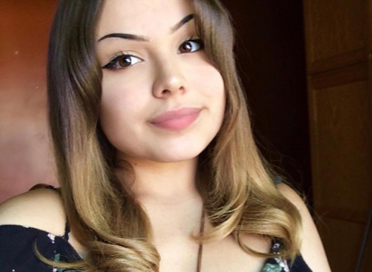 Man Robs Woman and and Asks For Date