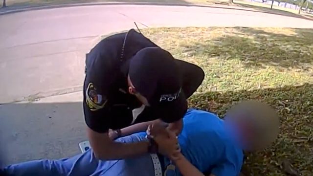 Man Gives Police_Officer_a_Ride_to_Suspect