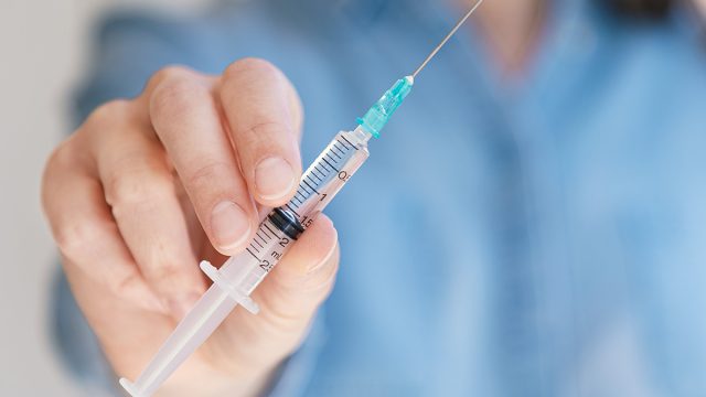 Syringe_needle_medical_nurse_insulin