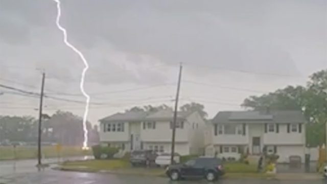 Nj_lightning_strike1