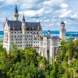 American Pushed 2 Female Tourists Into Ravine