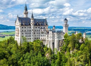 American Pushed 2 Female Tourists Into Ravine