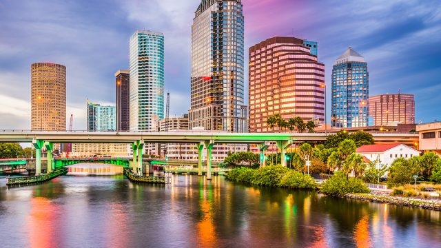 Tampa,,Florida,,Usa,Downtown,Skyline,On,The,Hillsborough,River.