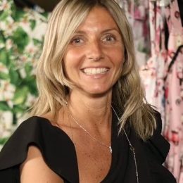 Millionaire Publicly Exposes Cheating Fiancée