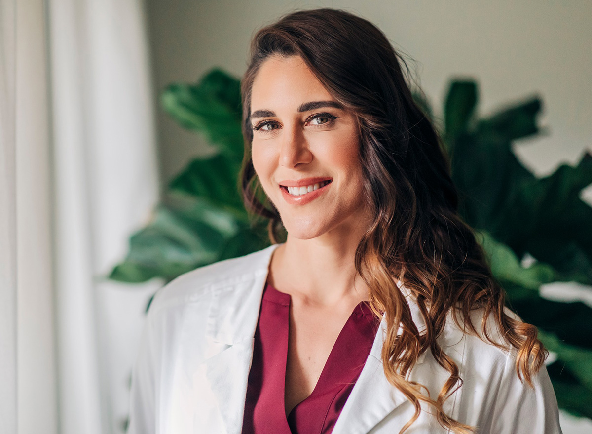 I’m a Doctor and Here’s How to Not Catch COVID