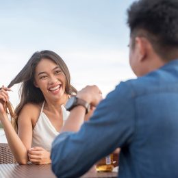 3 Subtle Body Language Signs That Someone Is Into You
