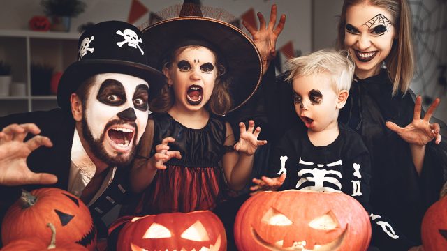 ,Family,,Children,In,Costumes,Makeup,Halloween